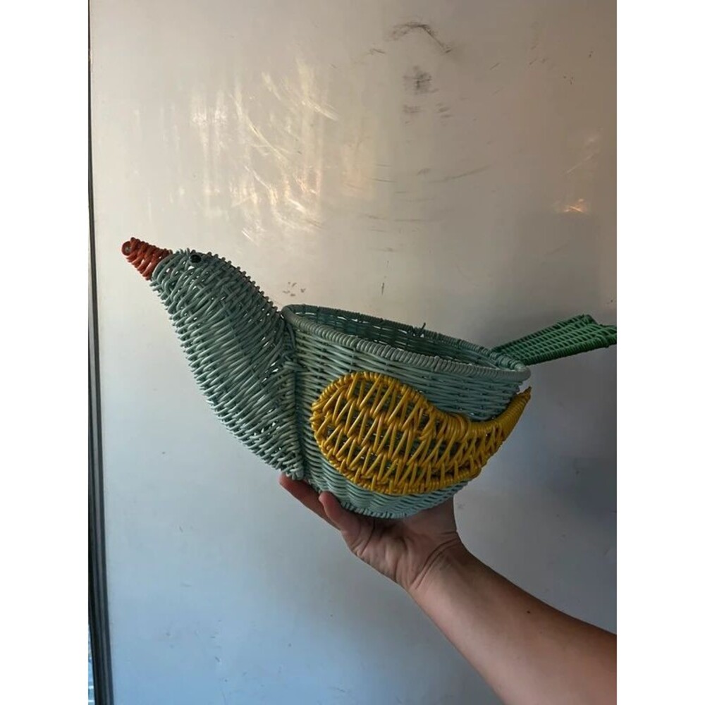 Grandma core cottage core woven chicken basket